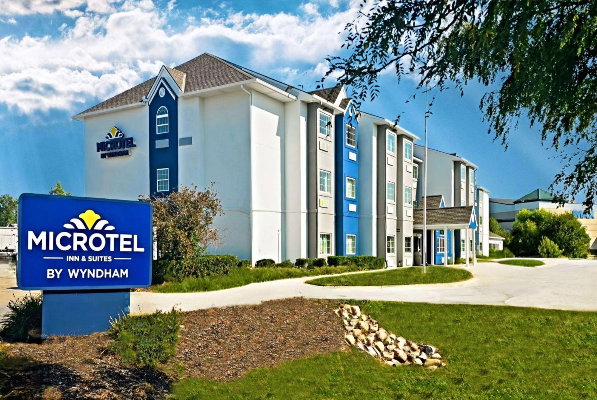 Microtel Inn & Suites By Wyndham Bluffs Каунсил-Блафс Экстерьер фото